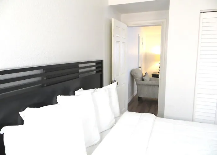 Beachview Suites Hotel