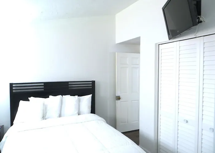 Beachview Suites Hotel 2*